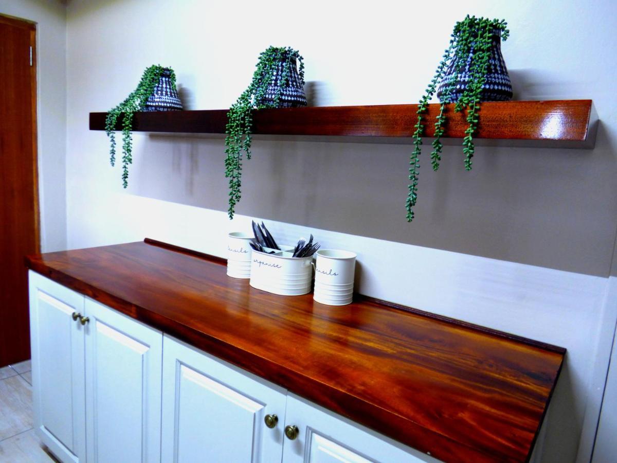 The Ranch House At African Safari Lodge Grahamstown Extérieur photo